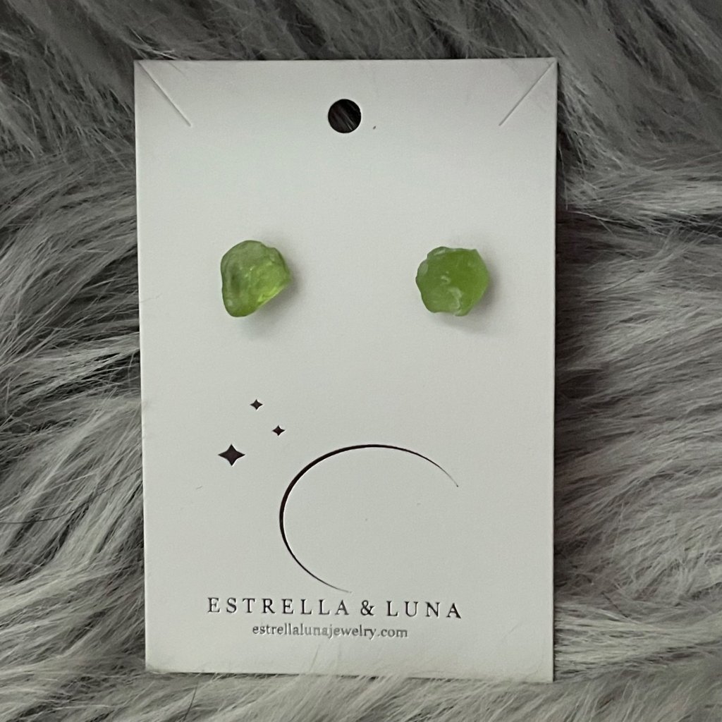 Estrella Luna Raw Green Gemstone Stud Earrings 14$